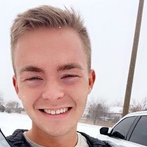 Meet your Posher, Aaron